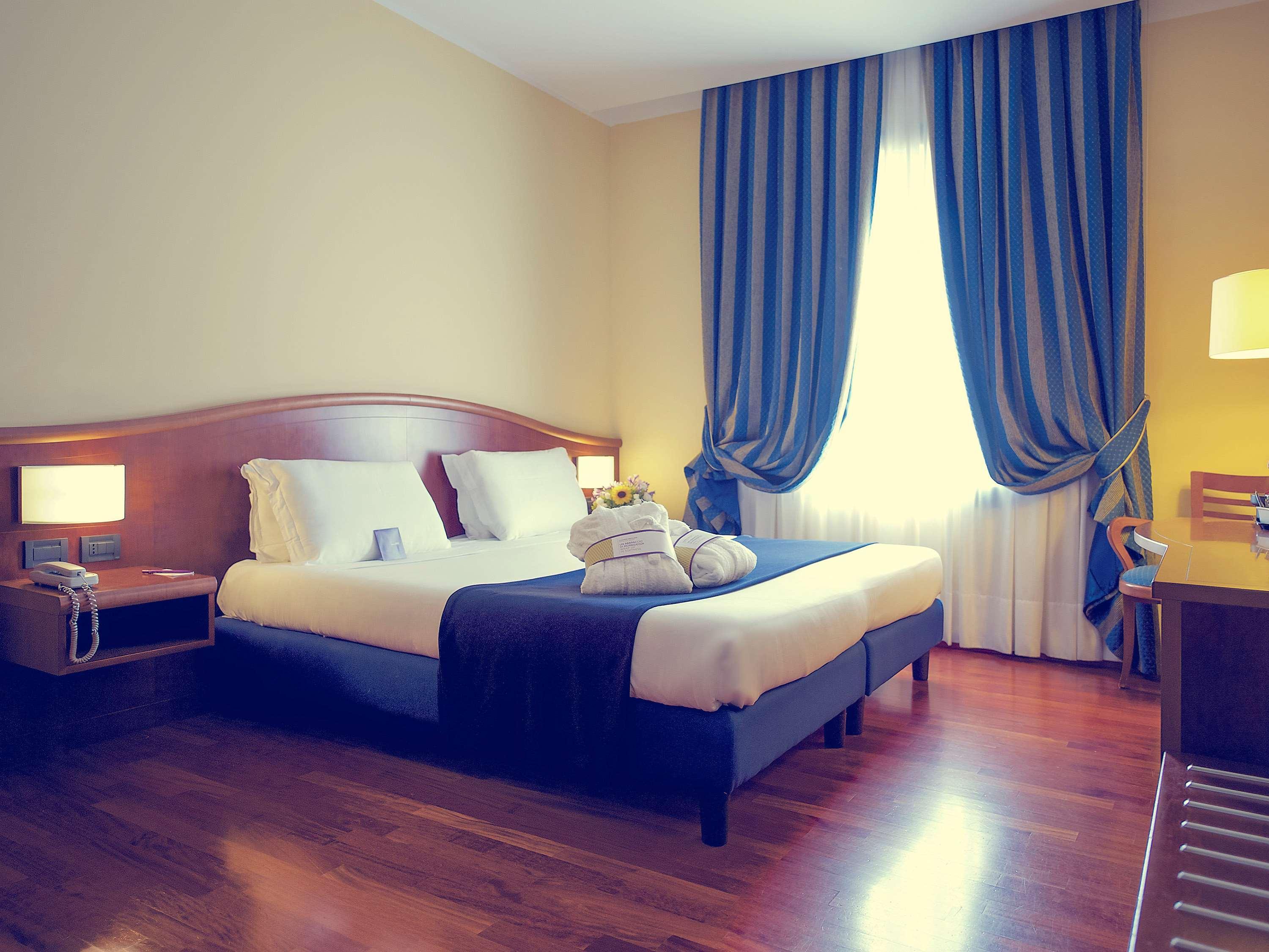 Mercure Genova San Biagio Экстерьер фото