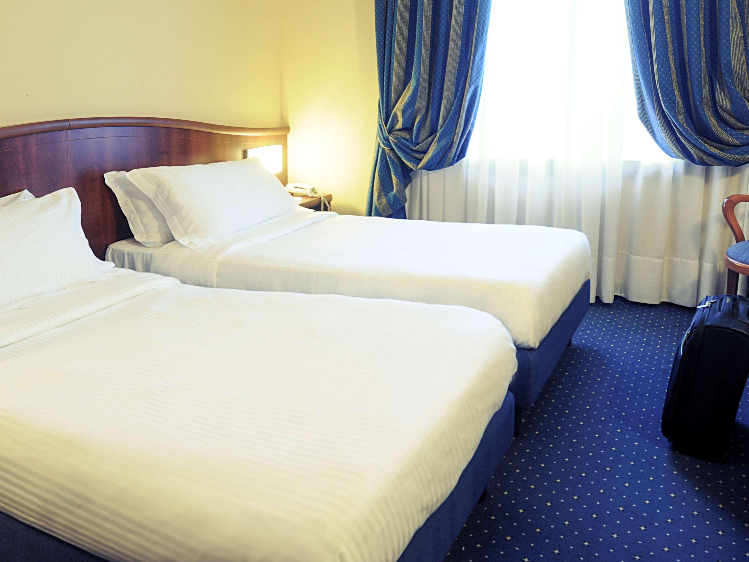Mercure Genova San Biagio Экстерьер фото